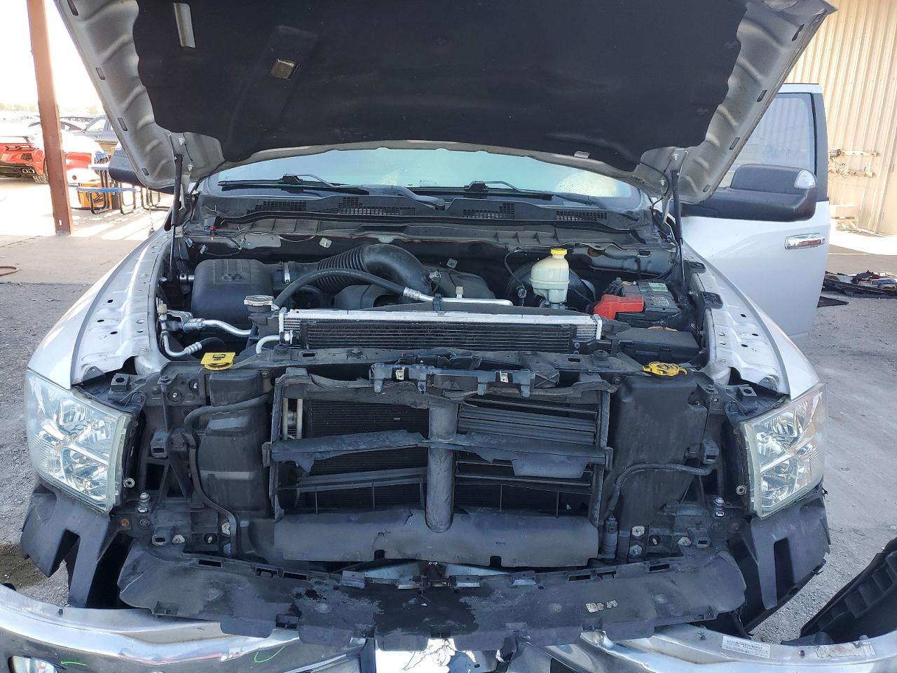 2016 RAM 1500 SLT photo 11