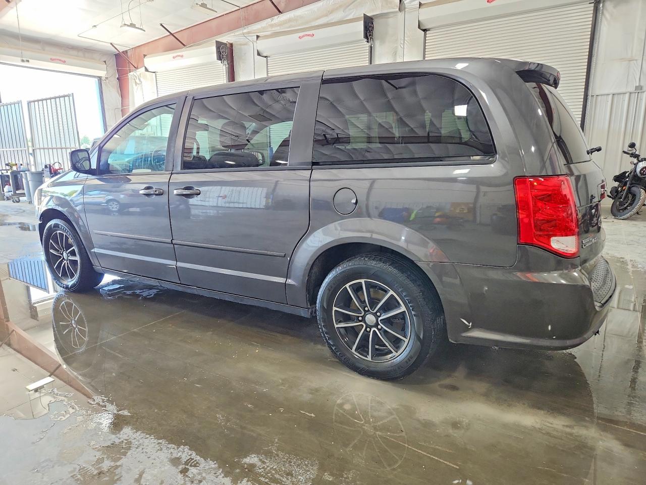2015 DODGE GRAND CARAVAN SXT photo 3