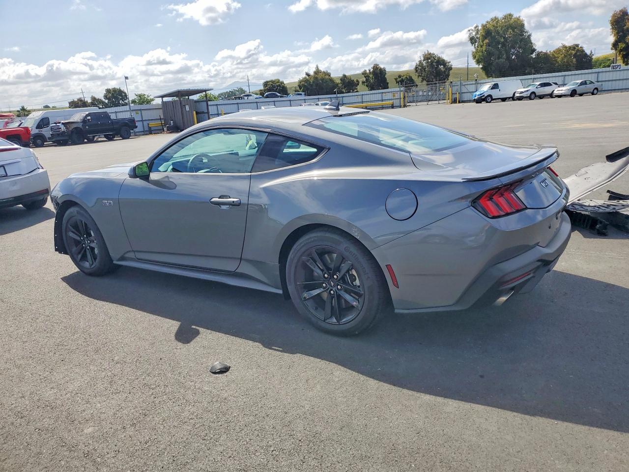 2025 FORD MUSTANG GT photo 2