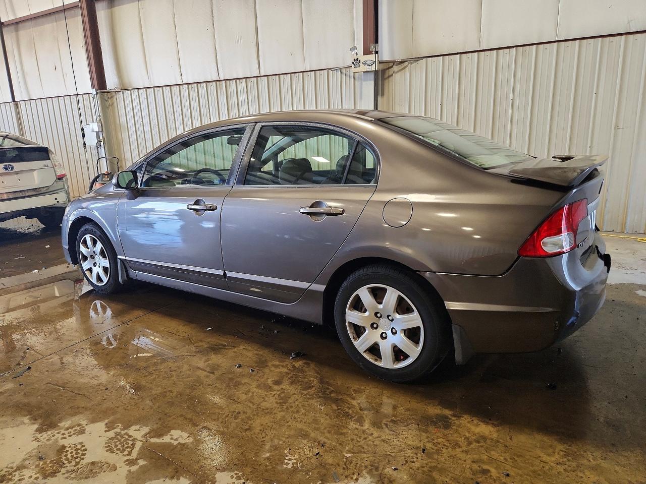 2010 HONDA CIVIC LX photo 2