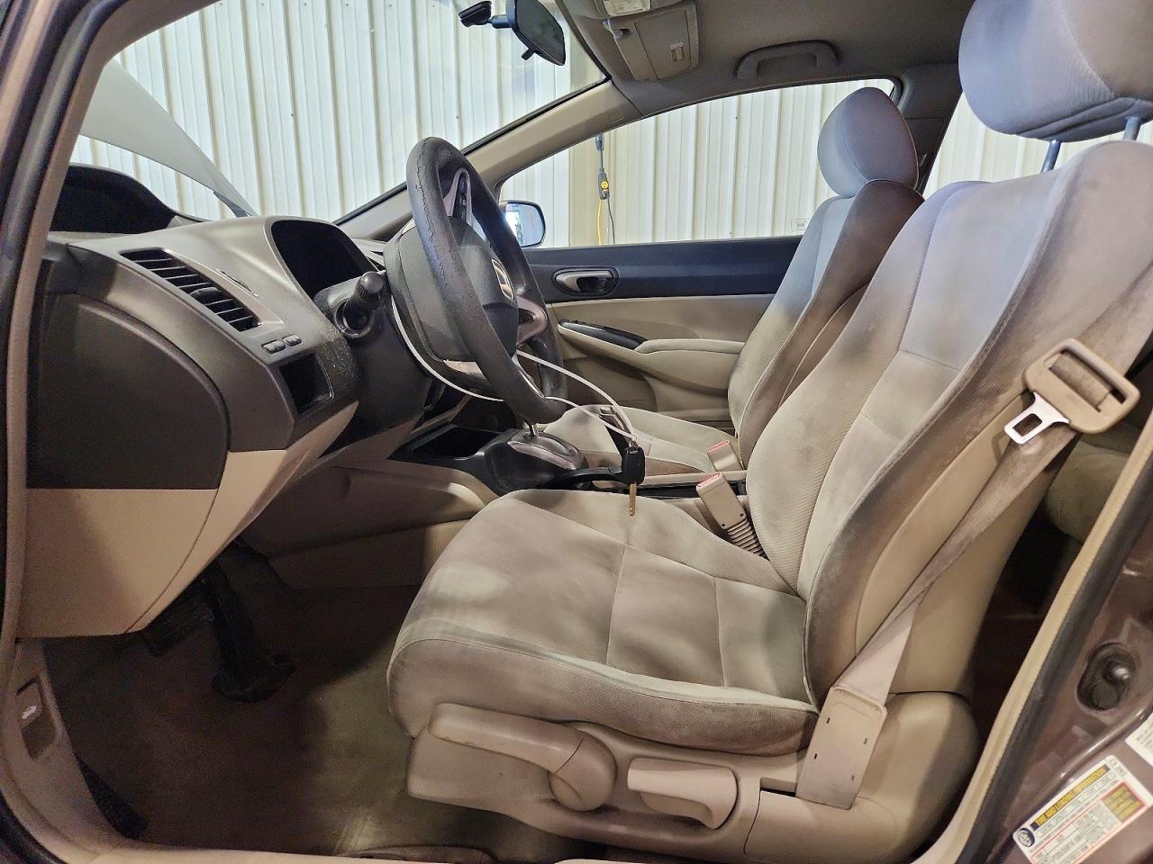 2010 HONDA CIVIC LX photo 7