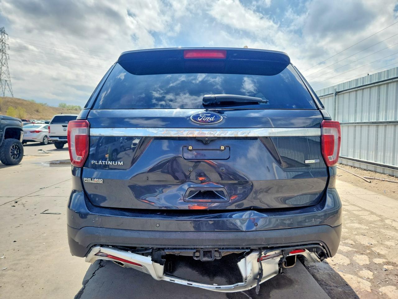 2017 FORD EXPLORER PLATINUM photo 16
