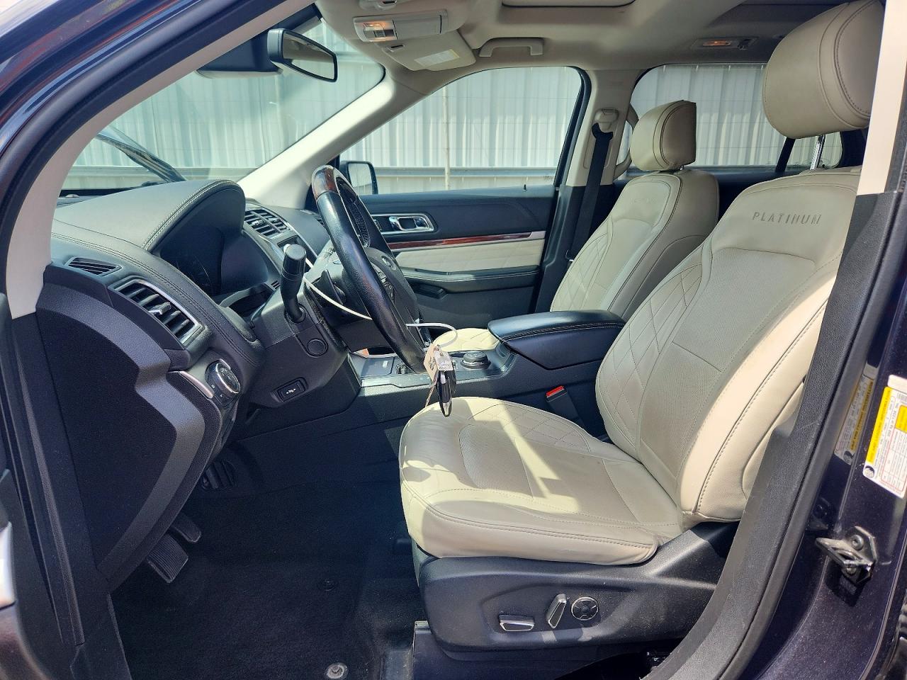 2017 FORD EXPLORER PLATINUM photo 19