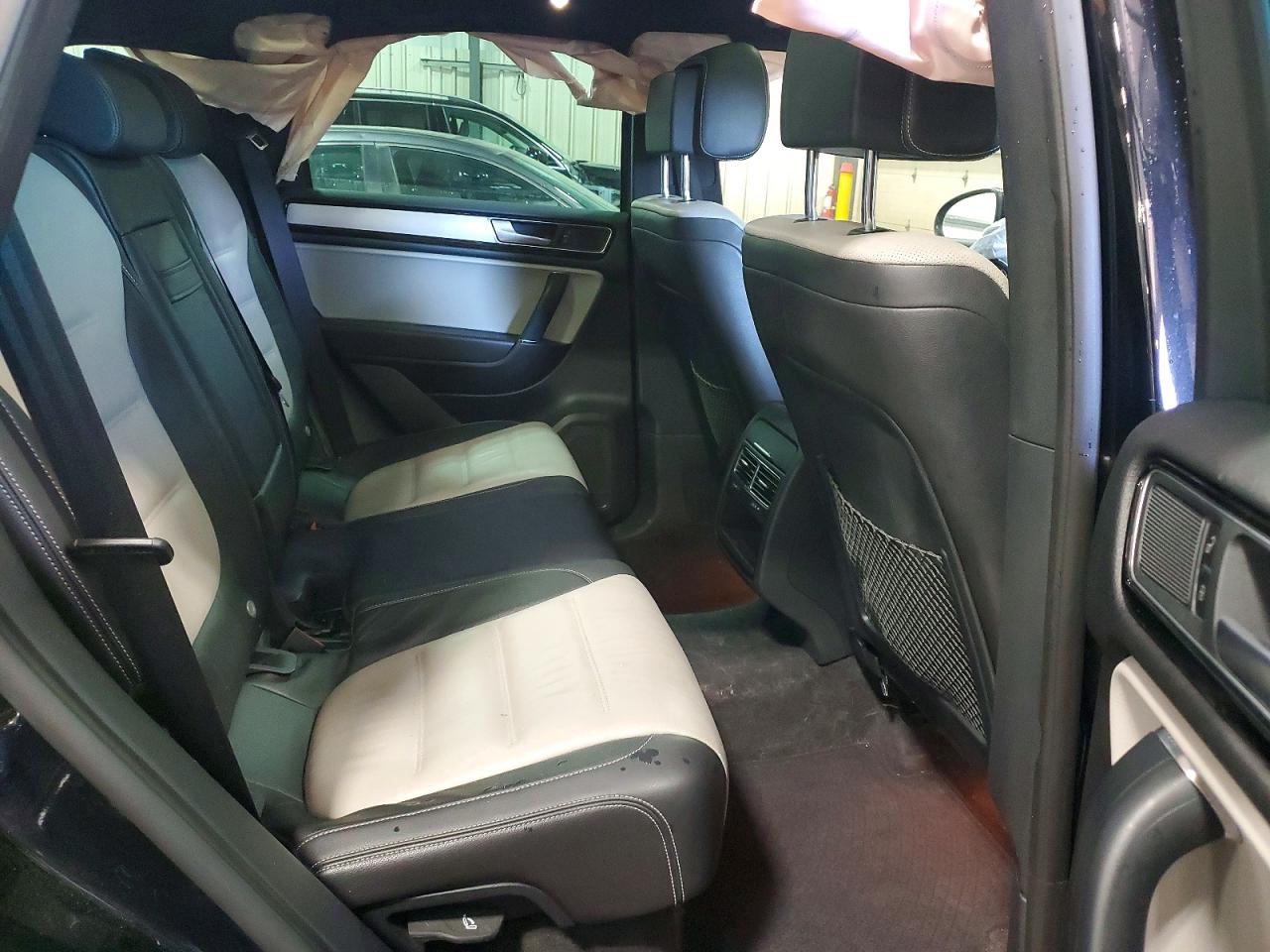 2017 VOLKSWAGEN TOUAREG WOLFSBURG photo 11
