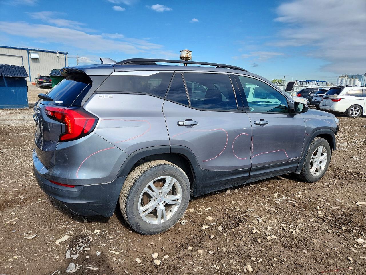 2018 GMC TERRAIN SLE photo 3