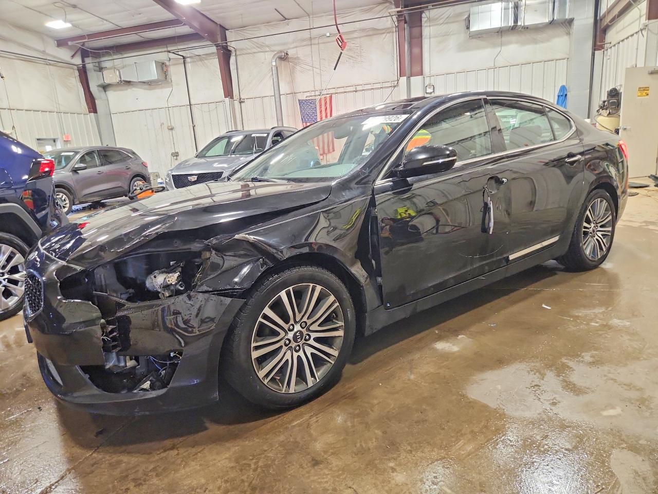 2014 KIA CADENZA
