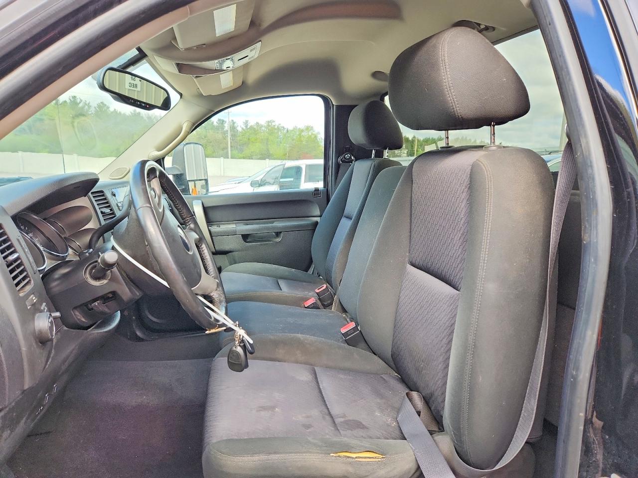 2010 GMC SIERRA K2500 SLE photo 28
