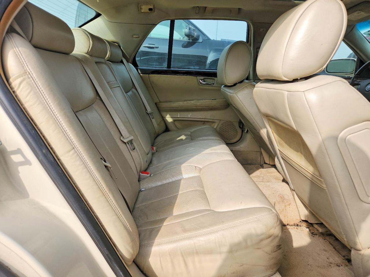 2011 CADILLAC DTS PREMIUM COLLECTION photo 28