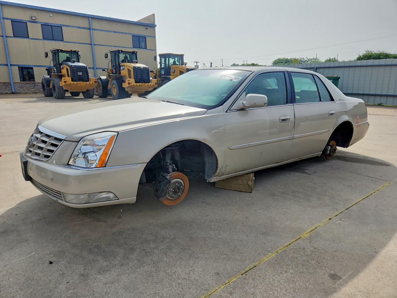 2011 CADILLAC DTS
