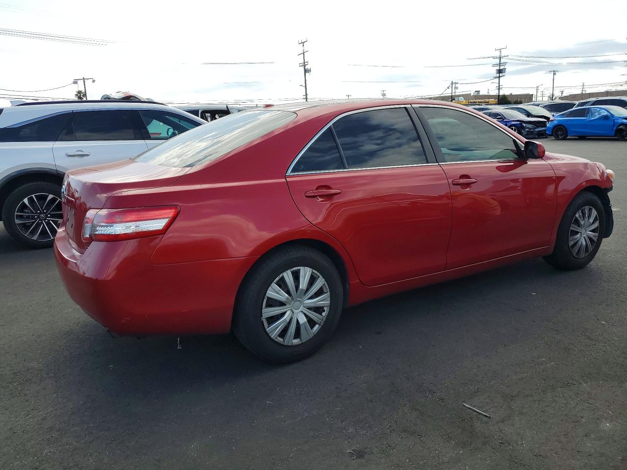 2010 TOYOTA CAMRY LE photo 5