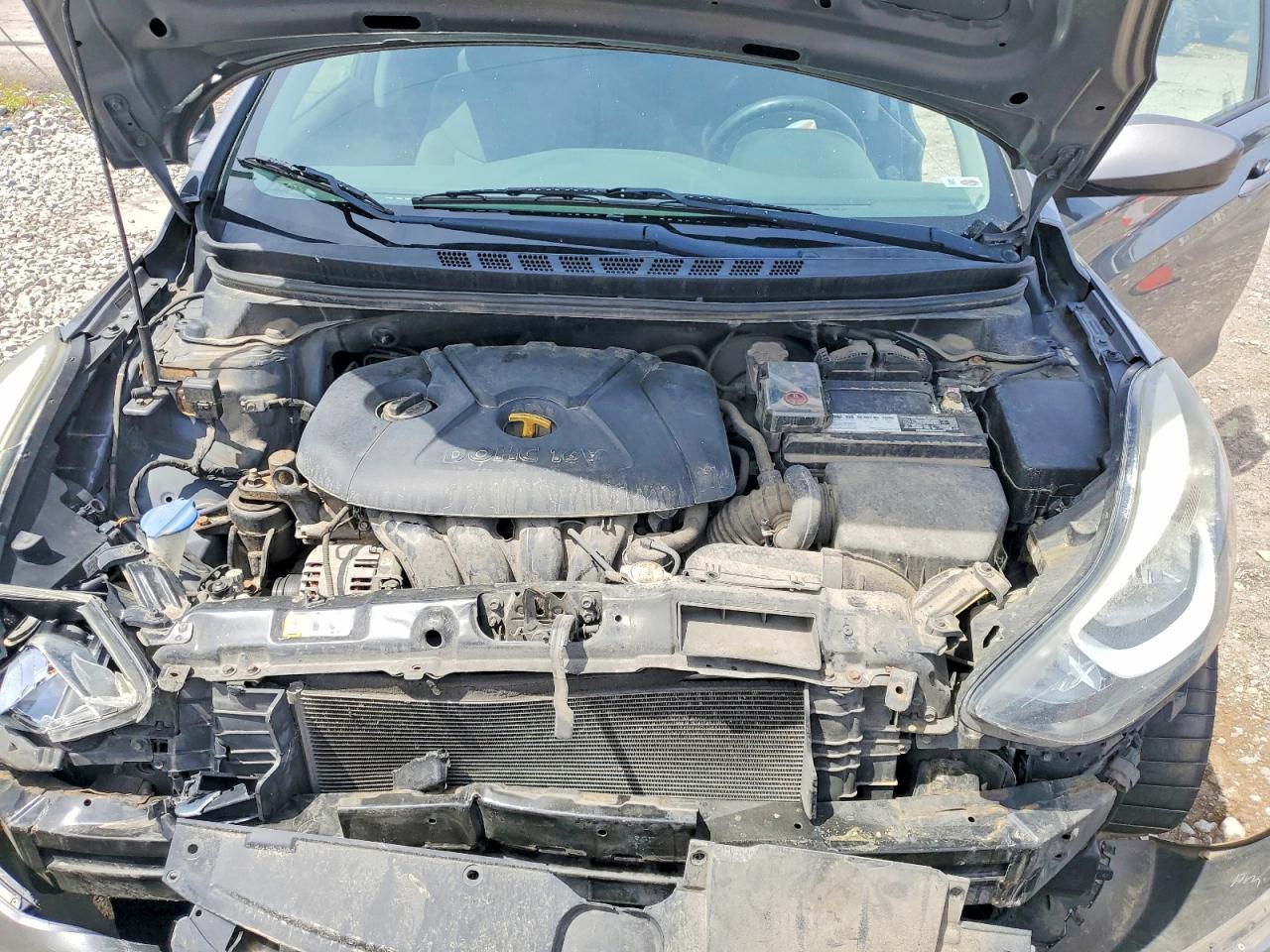 2014 HYUNDAI ELANTRA photo 31