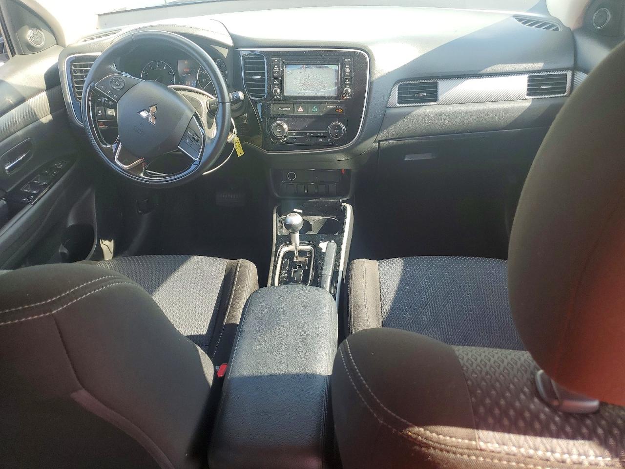 2017 MITSUBISHI OUTLANDER ES photo 22