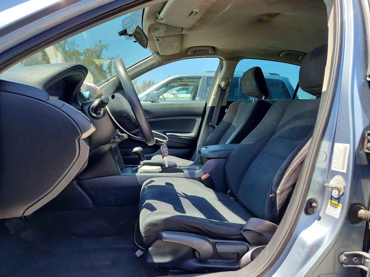 2011 HONDA ACCORD LXP photo 7