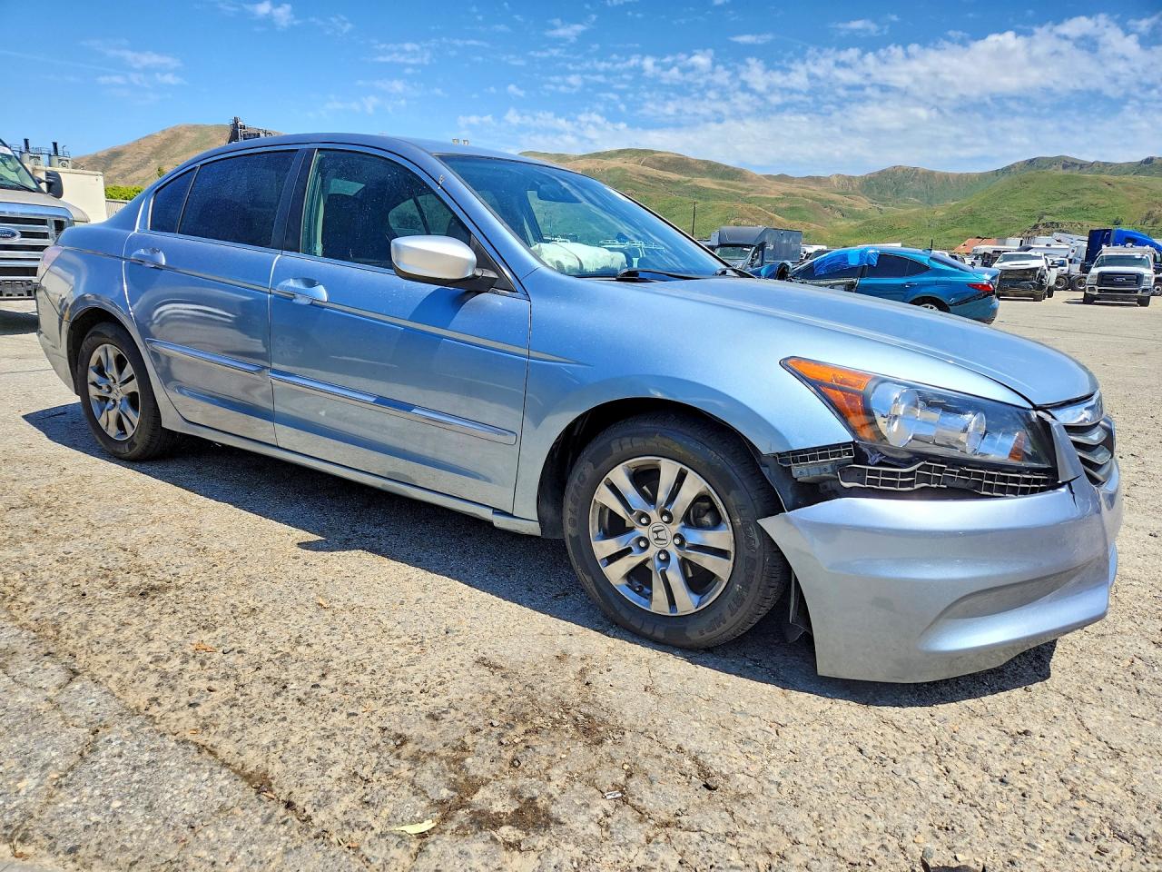 2011 HONDA ACCORD LXP photo 4