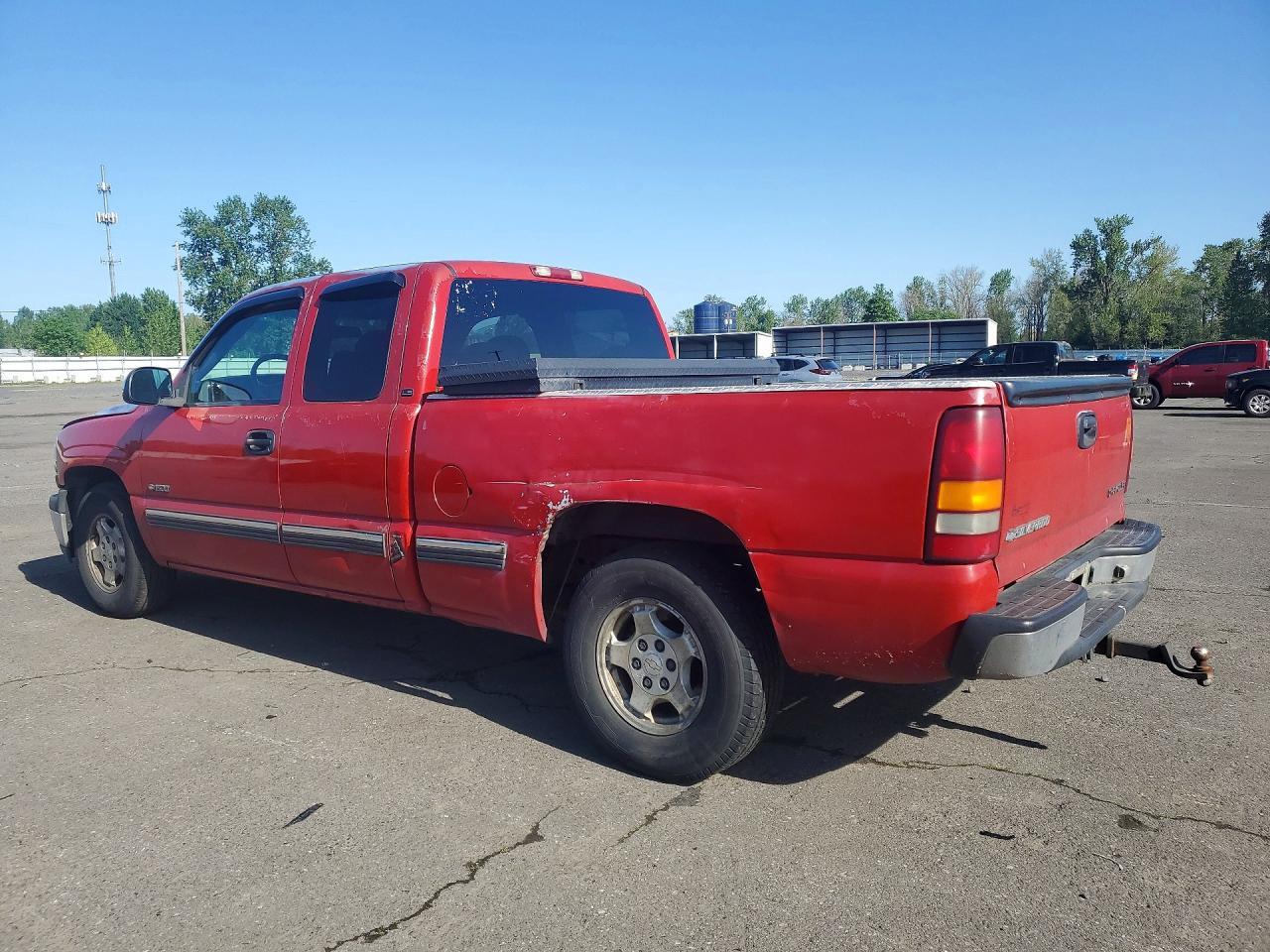 2002 CHEVROLET SILVERADO C1500 photo 3