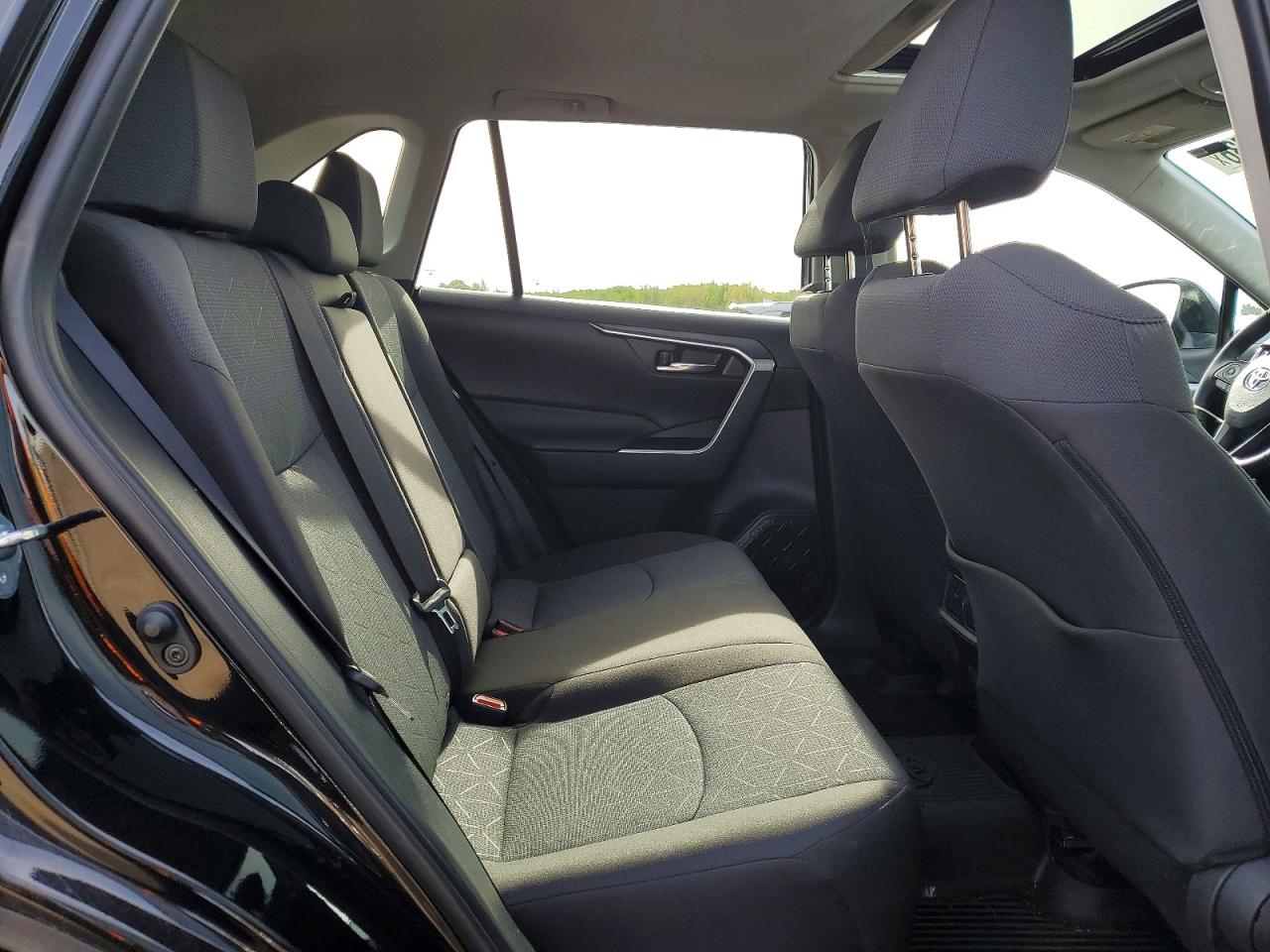 2024 TOYOTA RAV4 photo 11
