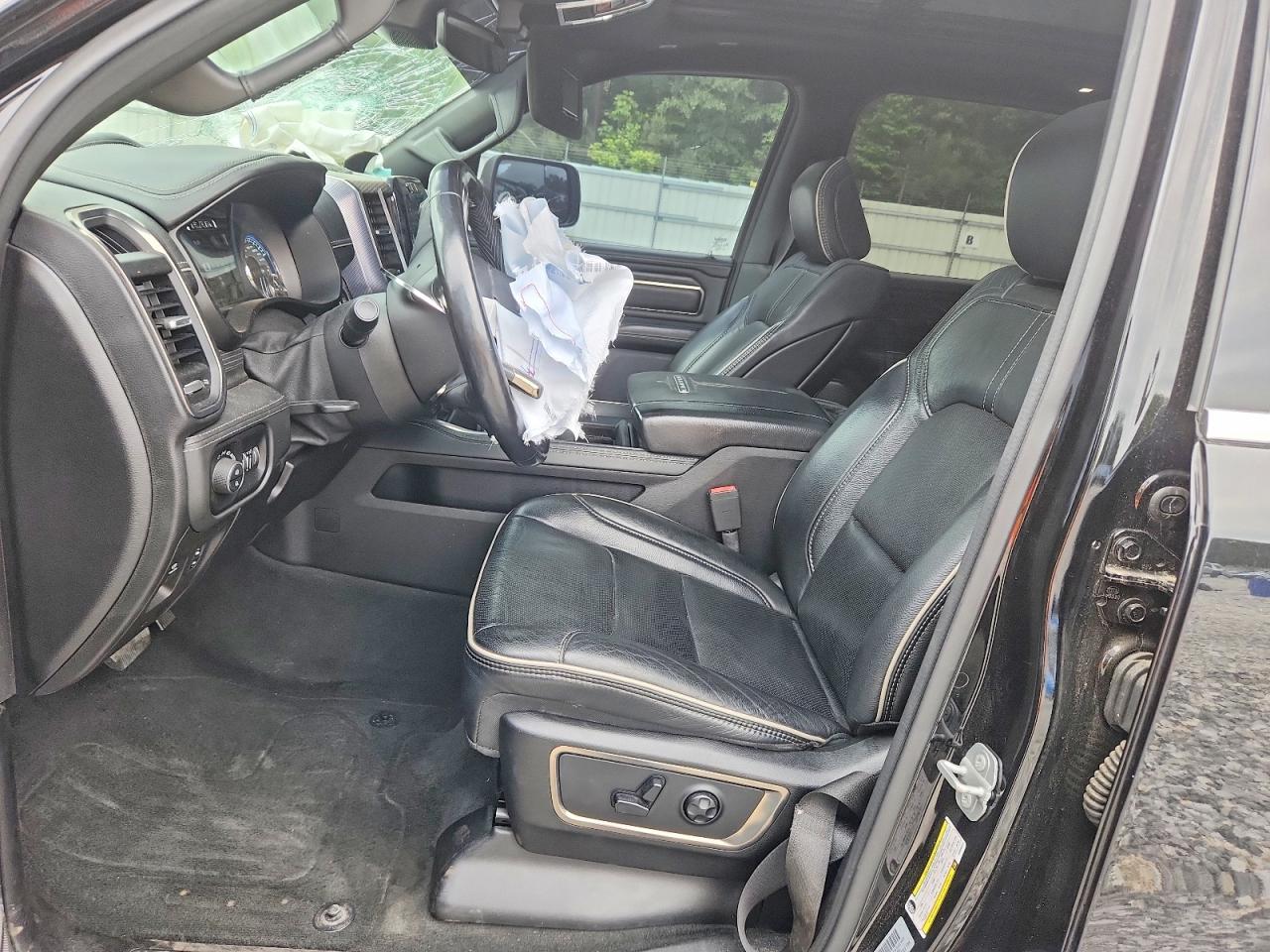 2019 RAM 1500 LIMITED photo 13