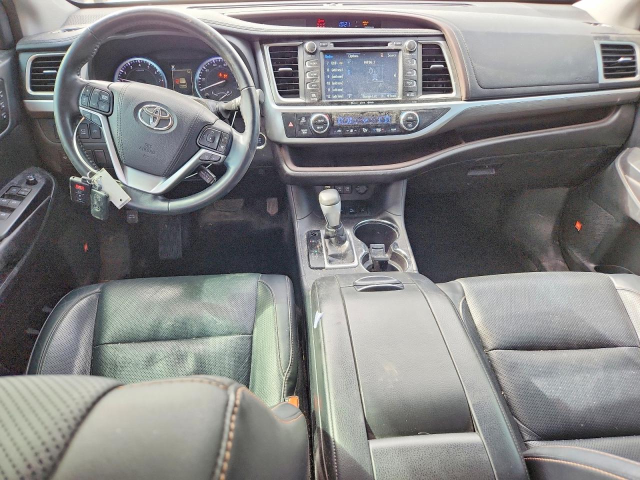 2017 TOYOTA HIGHLANDER LIMITED PLATINUM photo 15