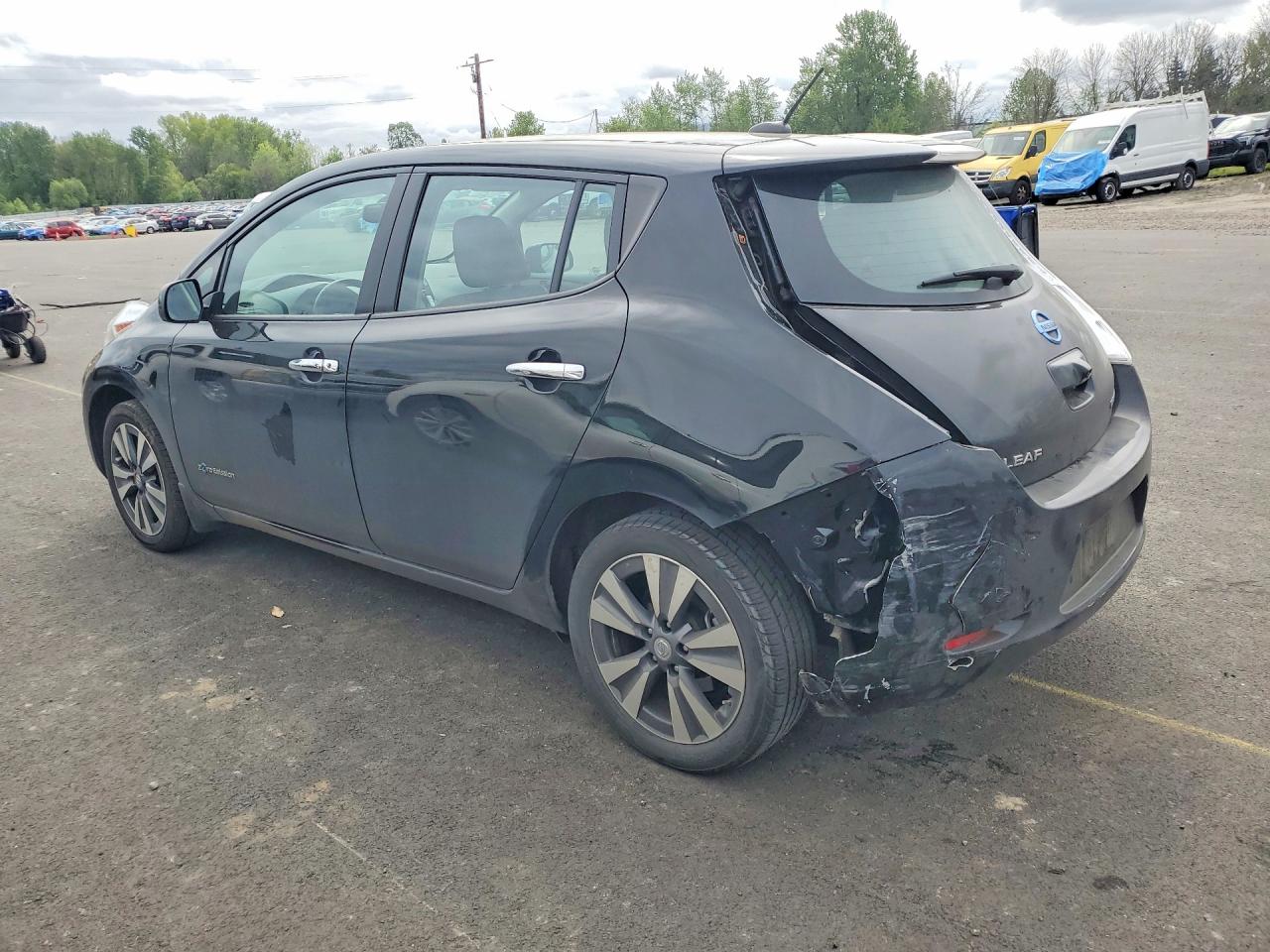 2015 NISSAN LEAF S photo 3