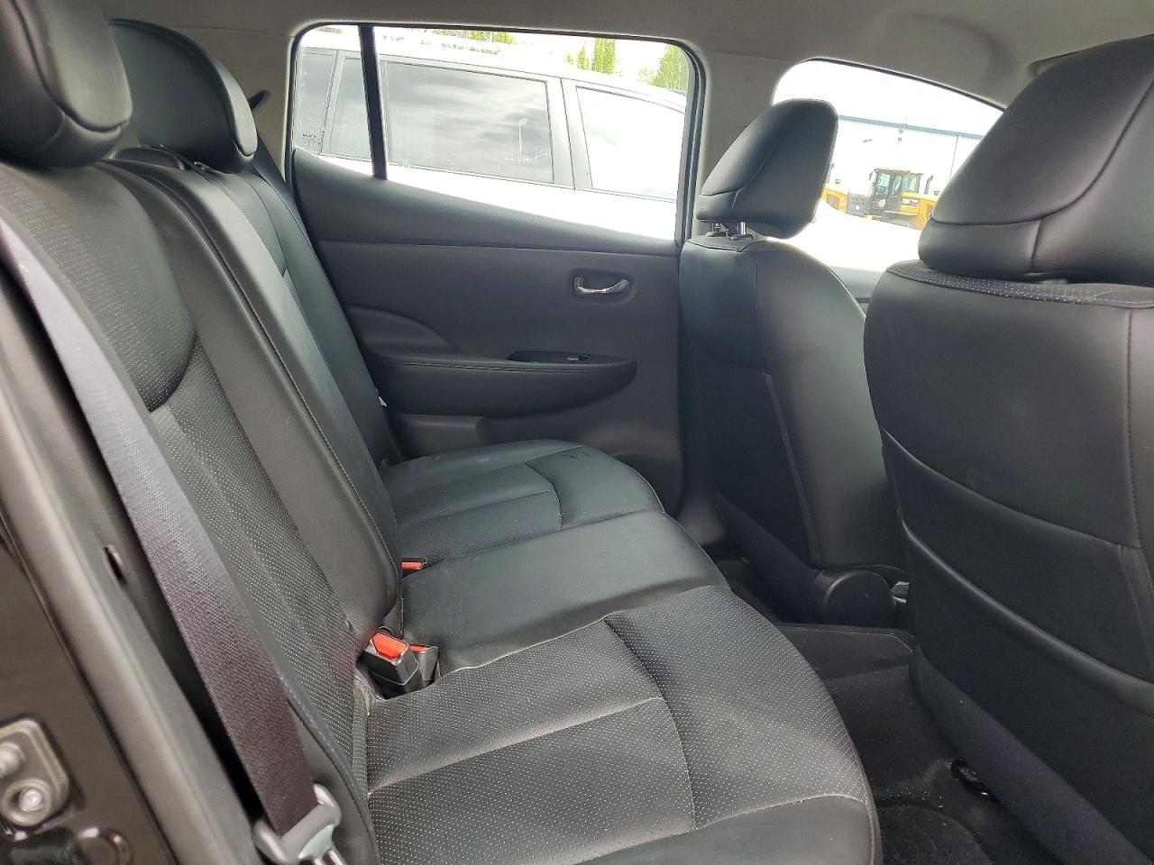 2015 NISSAN LEAF S photo 19