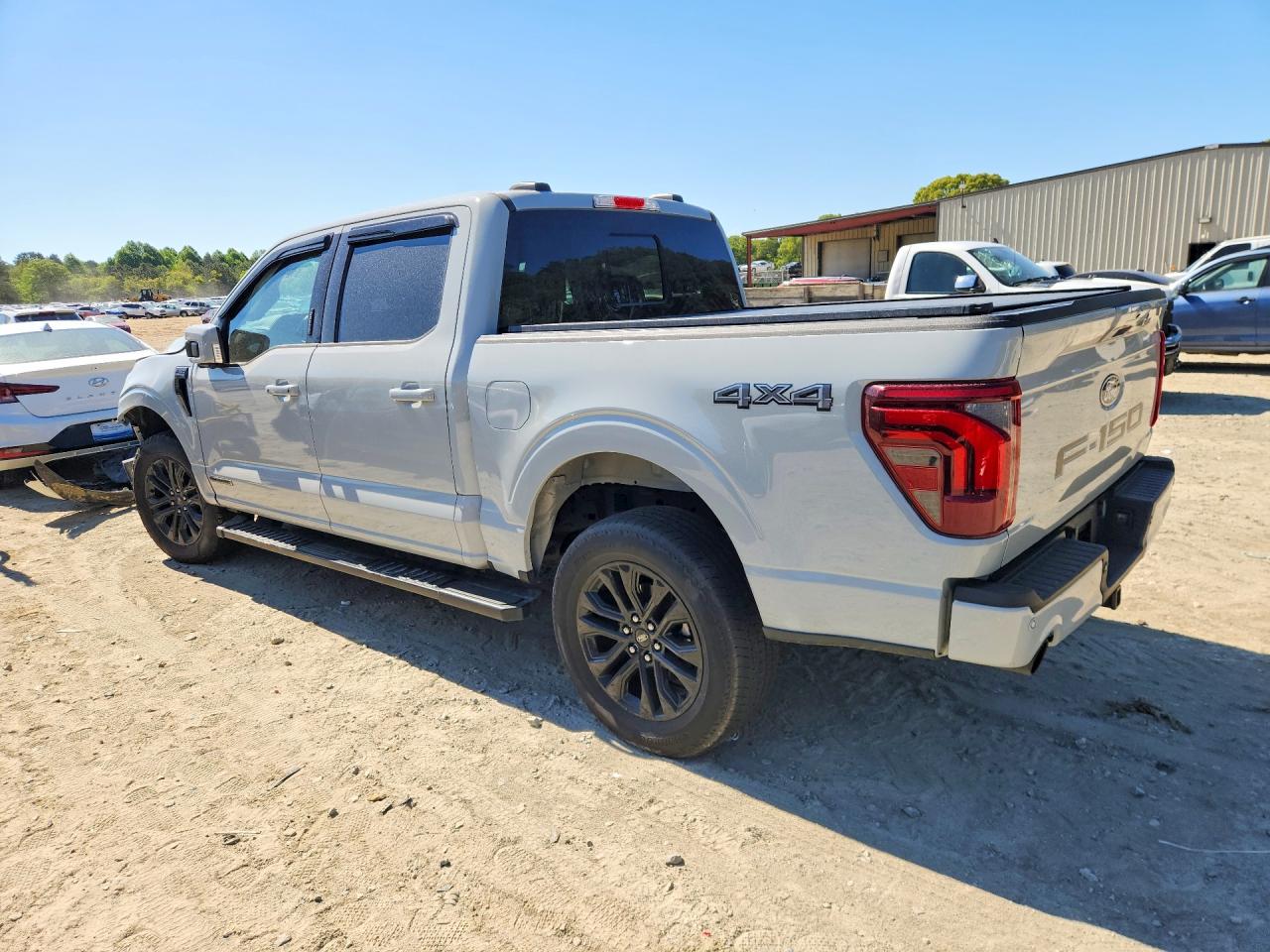 2024 FORD F150 LARIAT photo 2
