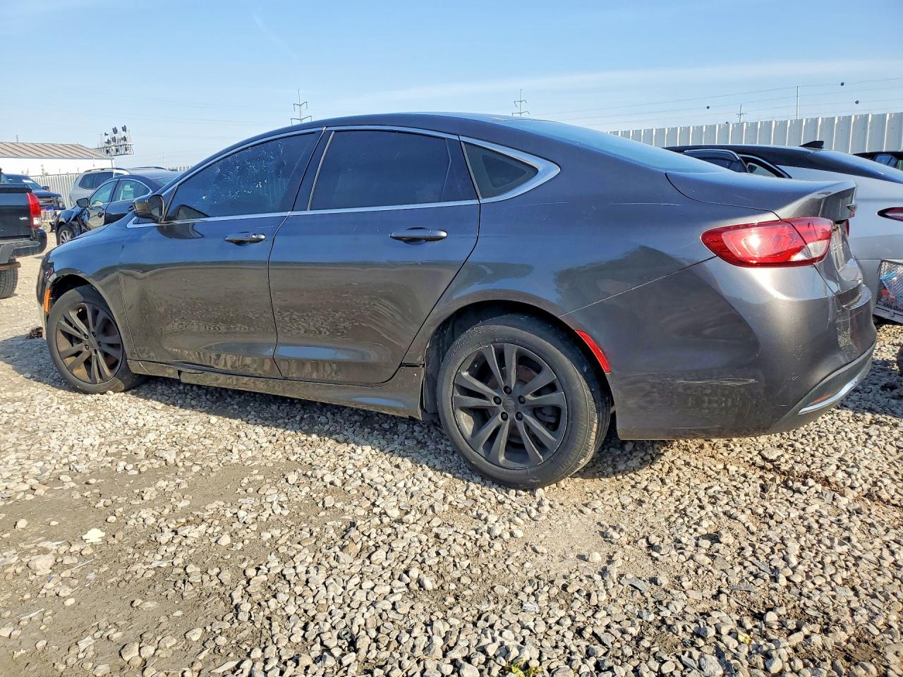 2015 CHRYSLER 200 LIMITED photo 4