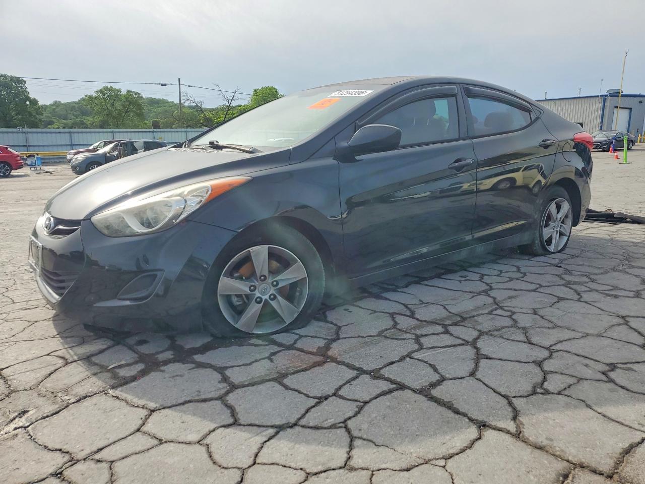2013 HYUNDAI ELANTRA