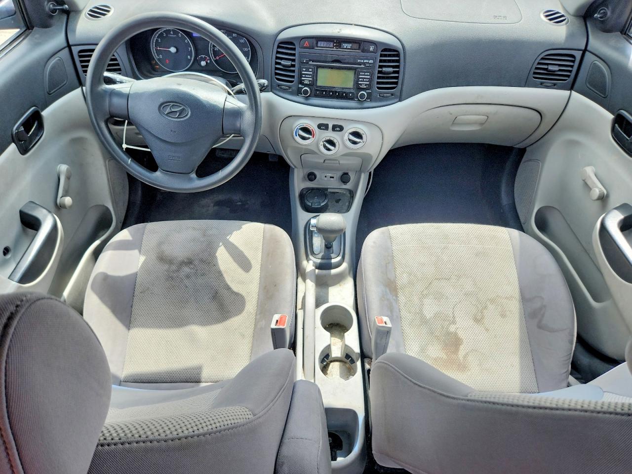 2010 HYUNDAI ACCENT GLS photo 22