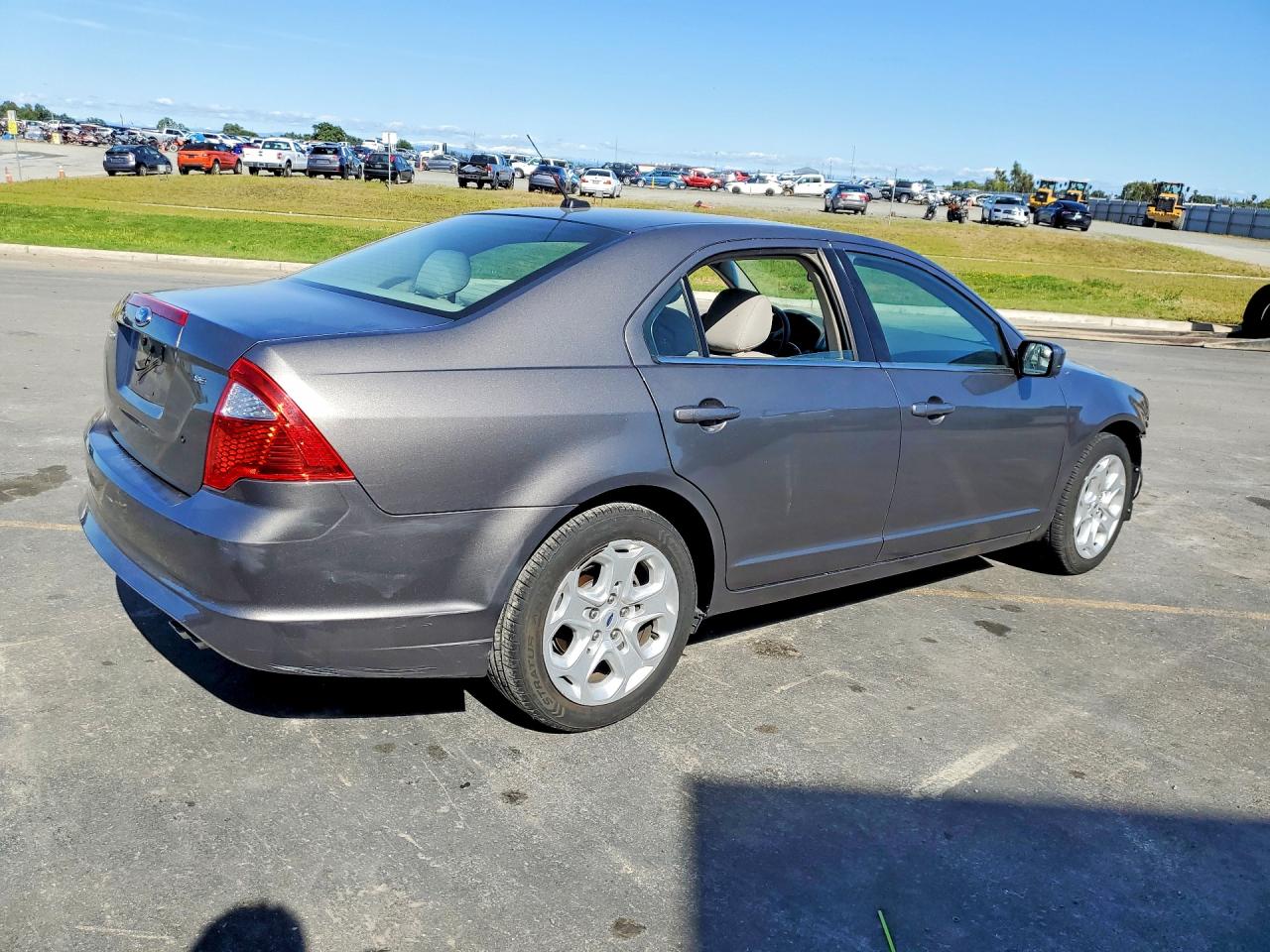2011 FORD FUSION photo 7