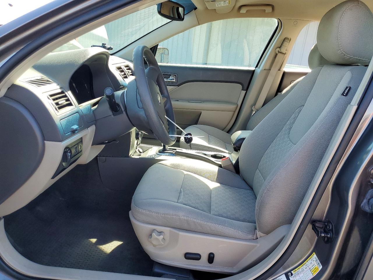 2011 FORD FUSION photo 19