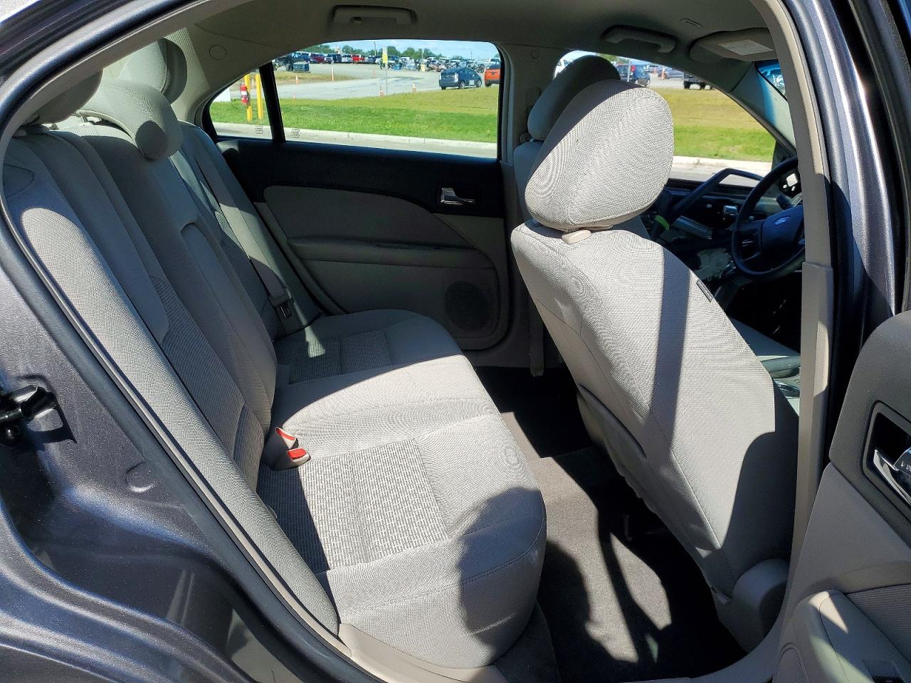 2011 FORD FUSION photo 28