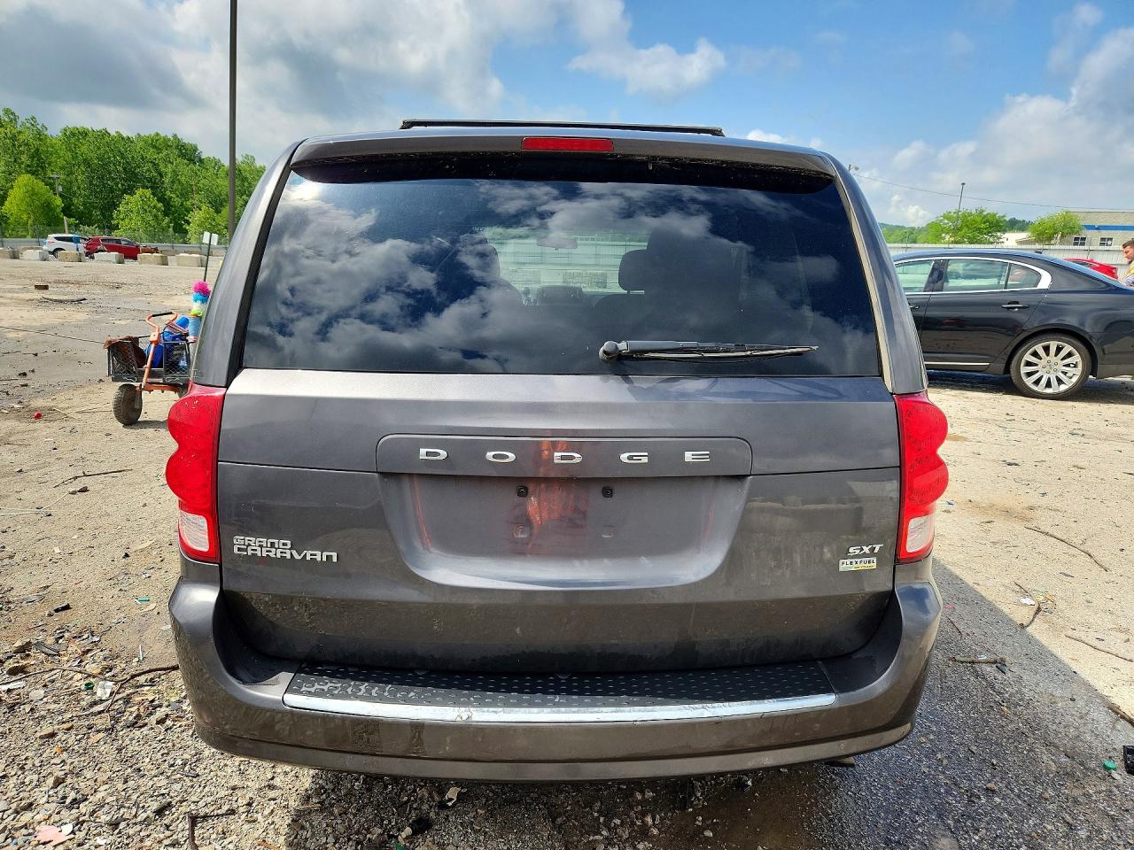 2015 DODGE GRAND CARAVAN SXT photo 11