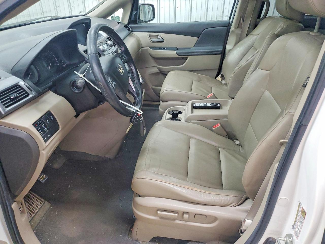 2012 HONDA ODYSSEY TOURING photo 7