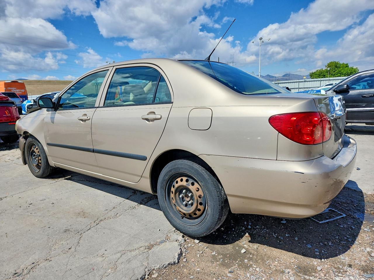 2005 TOYOTA COROLLA CE photo 3