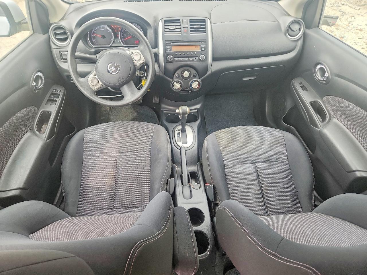 2014 NISSAN VERSA 1.6 SV photo 15