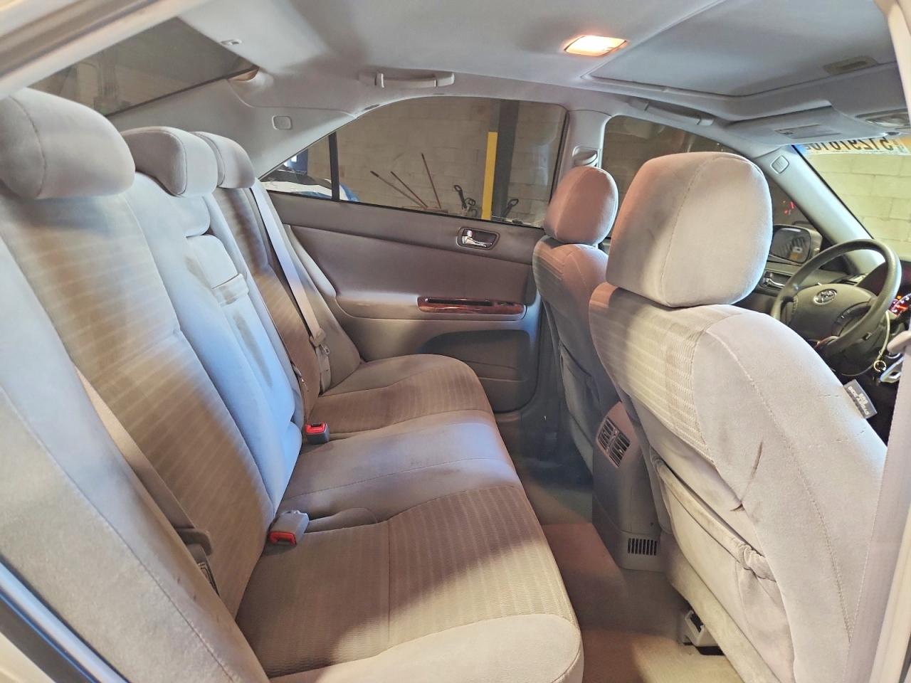2006 TOYOTA CAMRY XLE photo 10