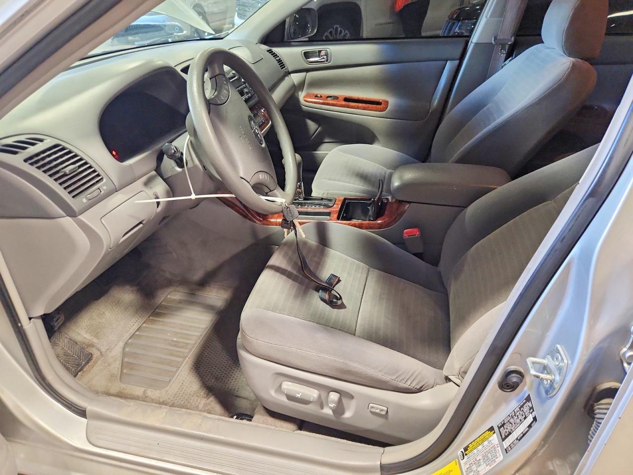 2006 TOYOTA CAMRY XLE photo 7