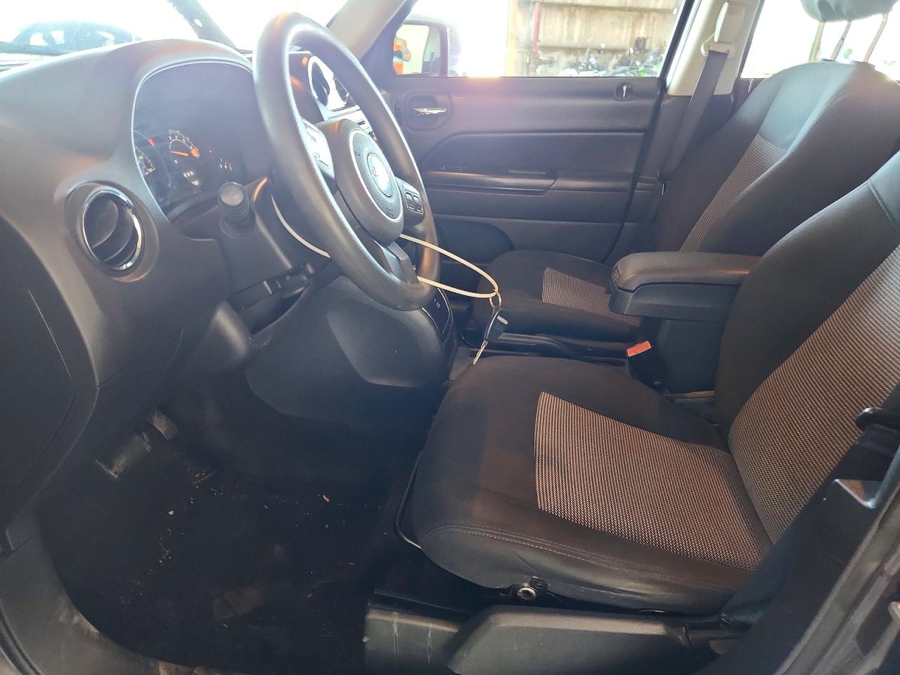 2015 JEEP PATRIOT SPORT photo 19