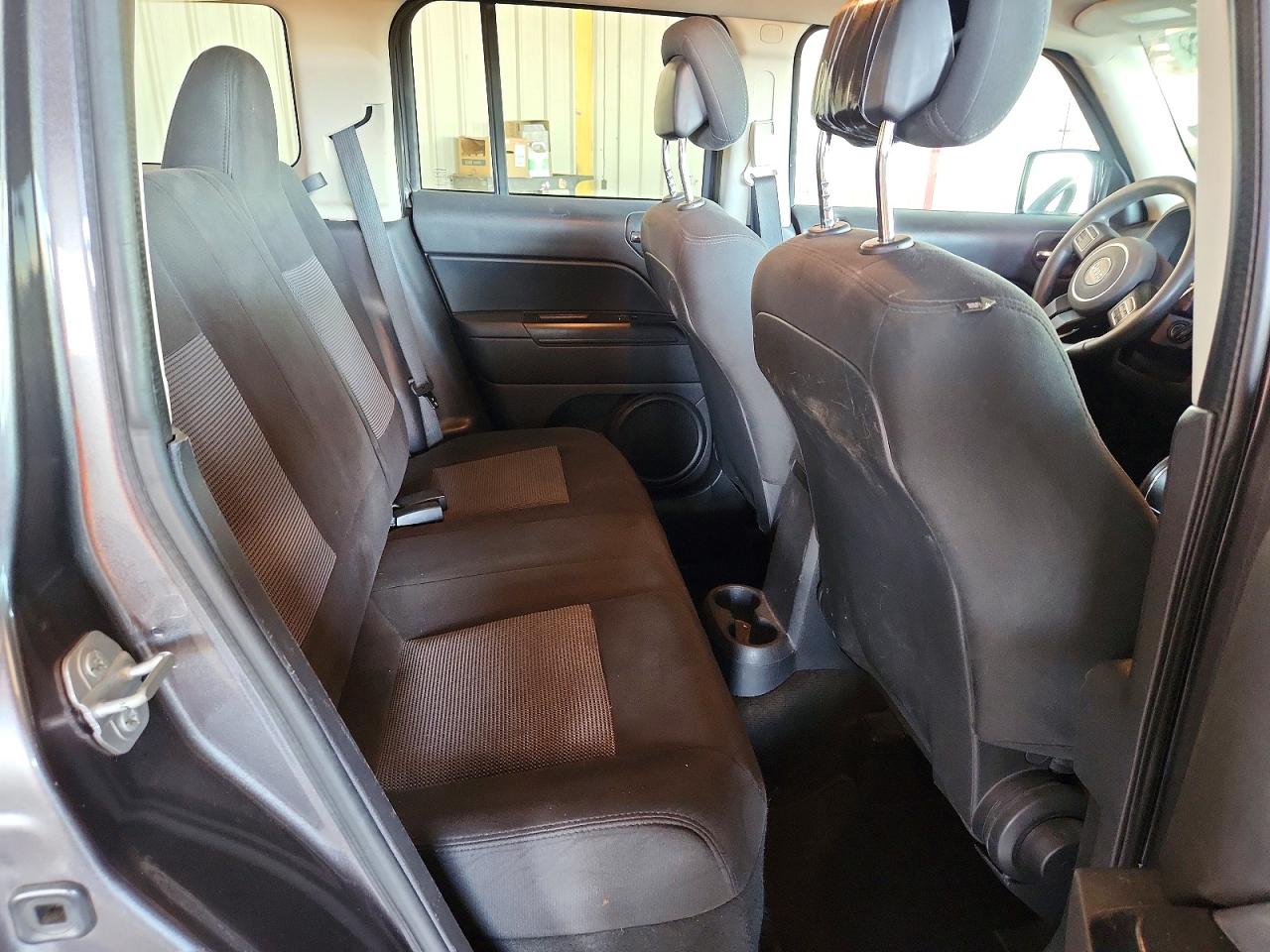 2015 JEEP PATRIOT SPORT photo 31