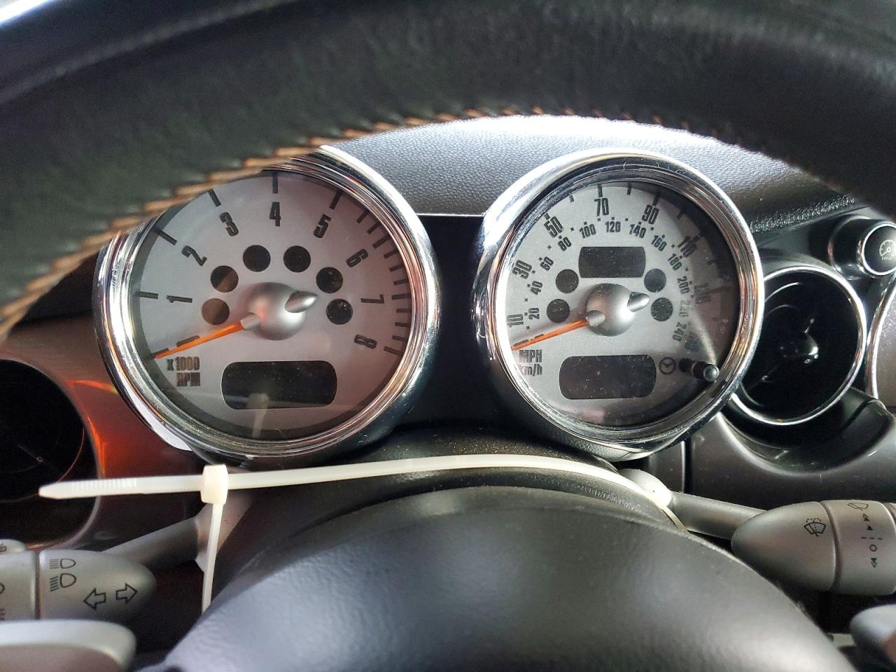 2007 MINI COOPER S photo 17