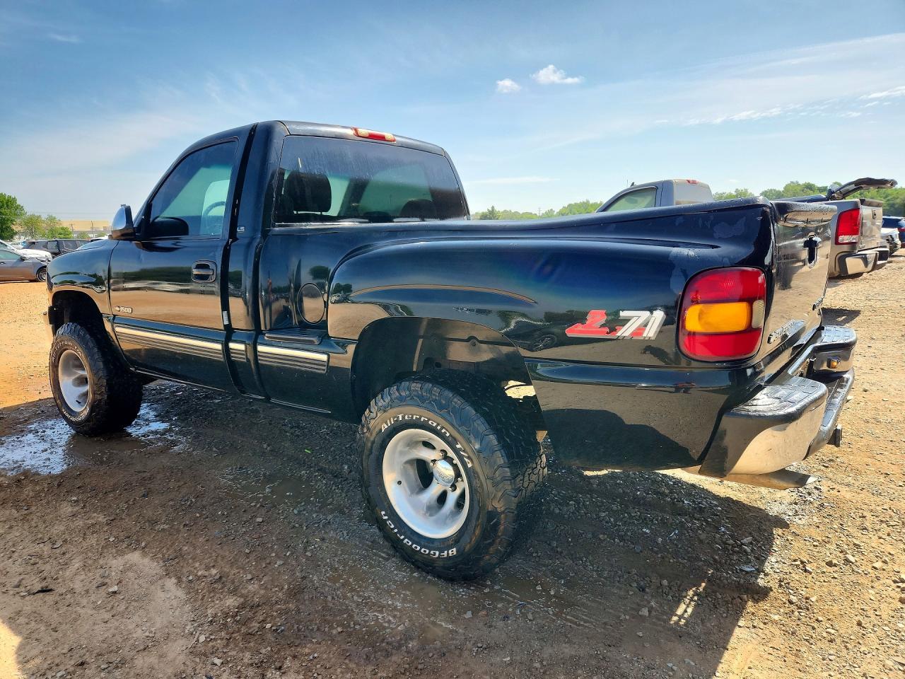 2000 CHEVROLET SILVERADO K1500 photo 3