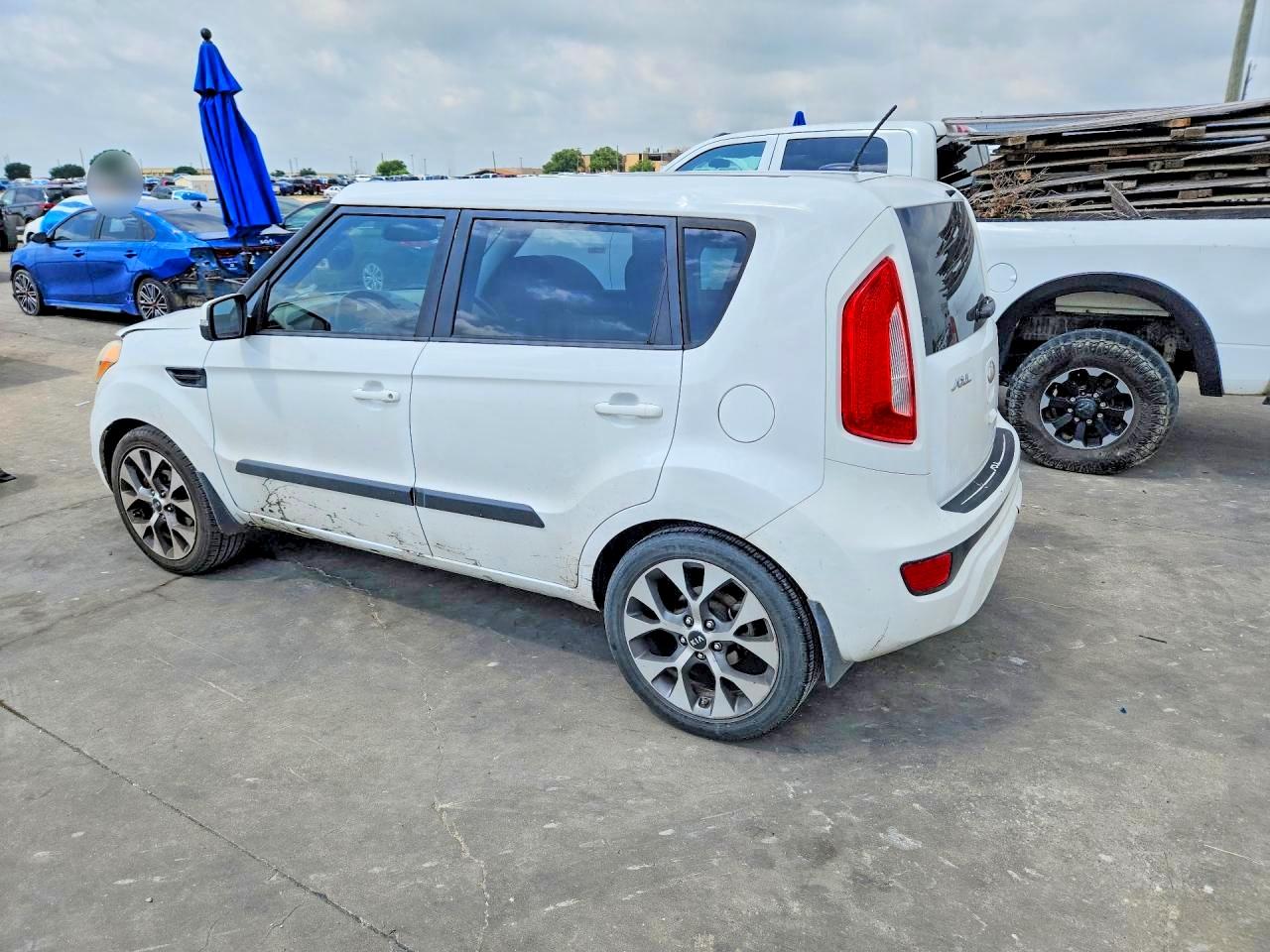 2013 KIA SOUL photo 4