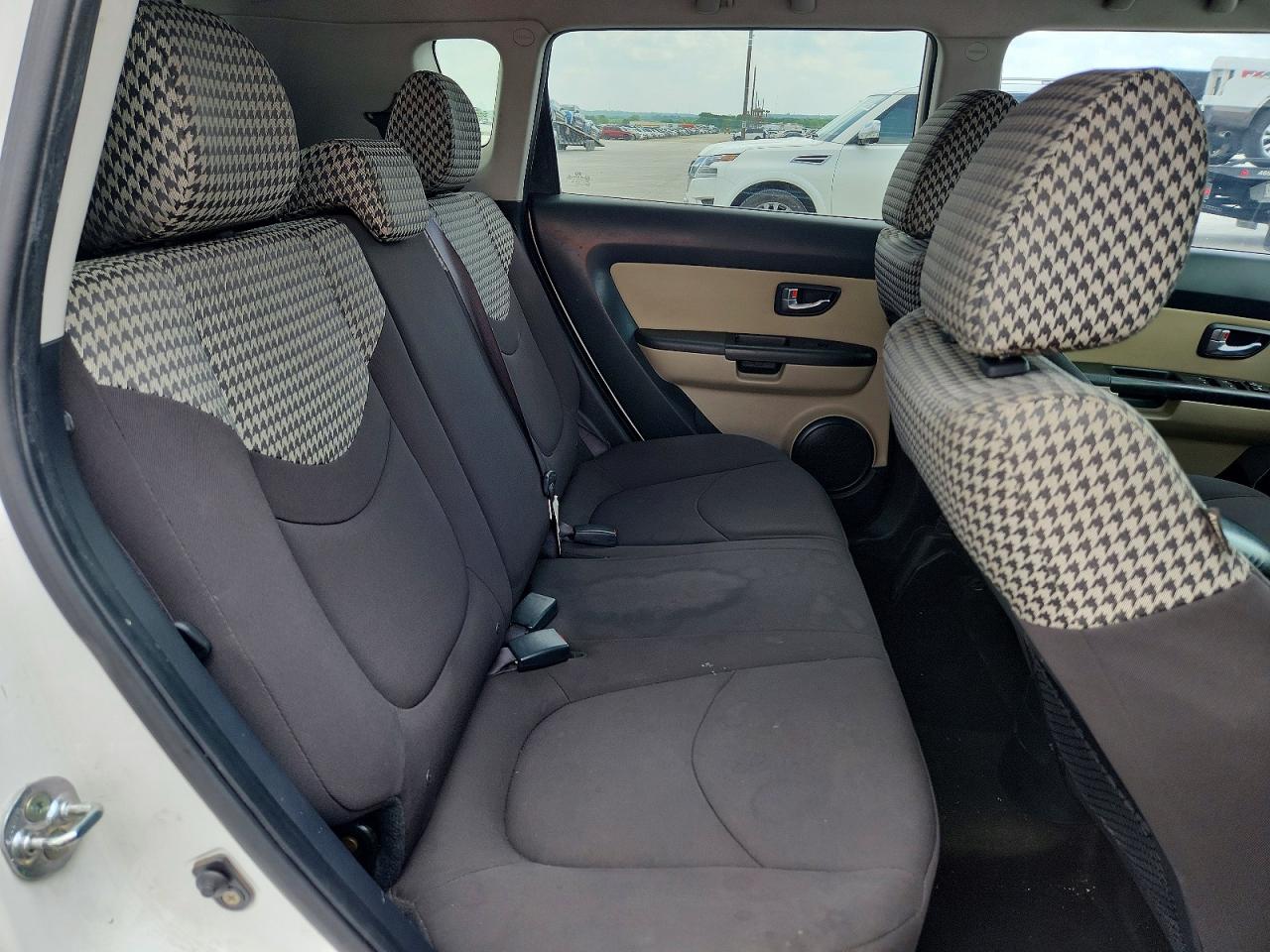 2013 KIA SOUL photo 28