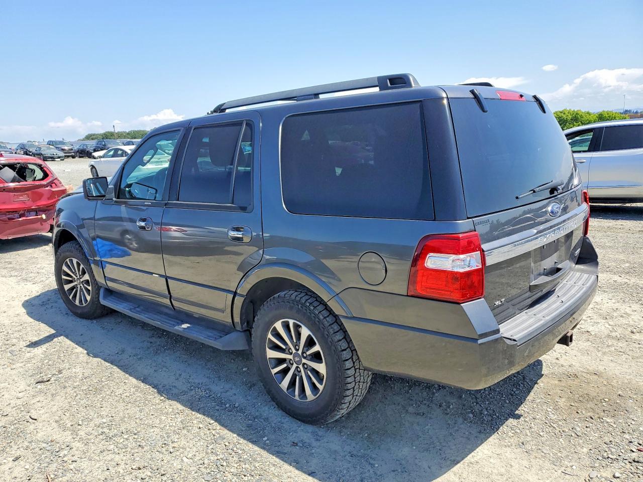 2017 FORD EXPEDITION XLT photo 4