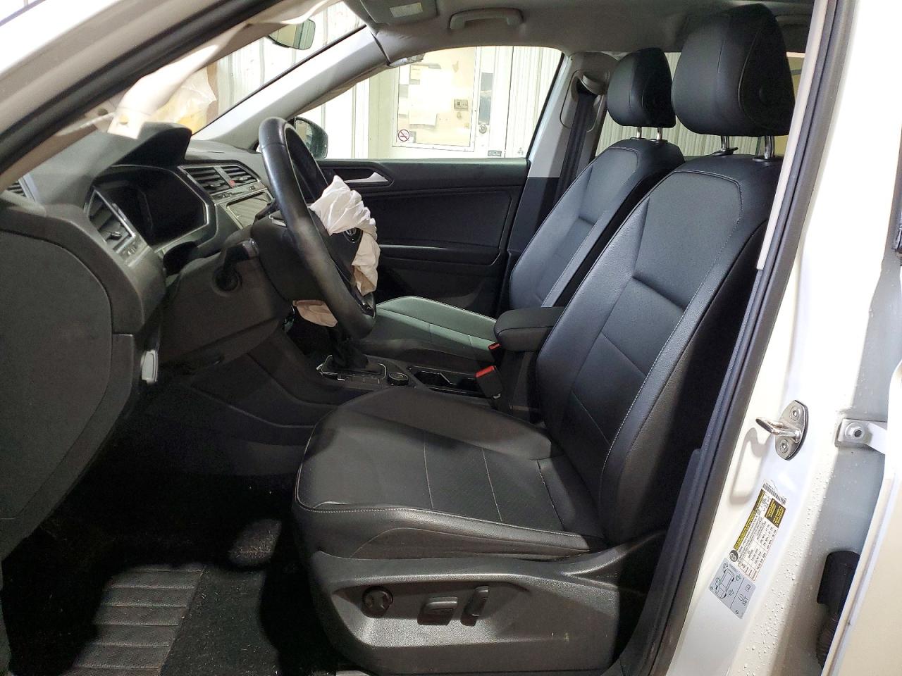 2020 VOLKSWAGEN TIGUAN SE photo 13