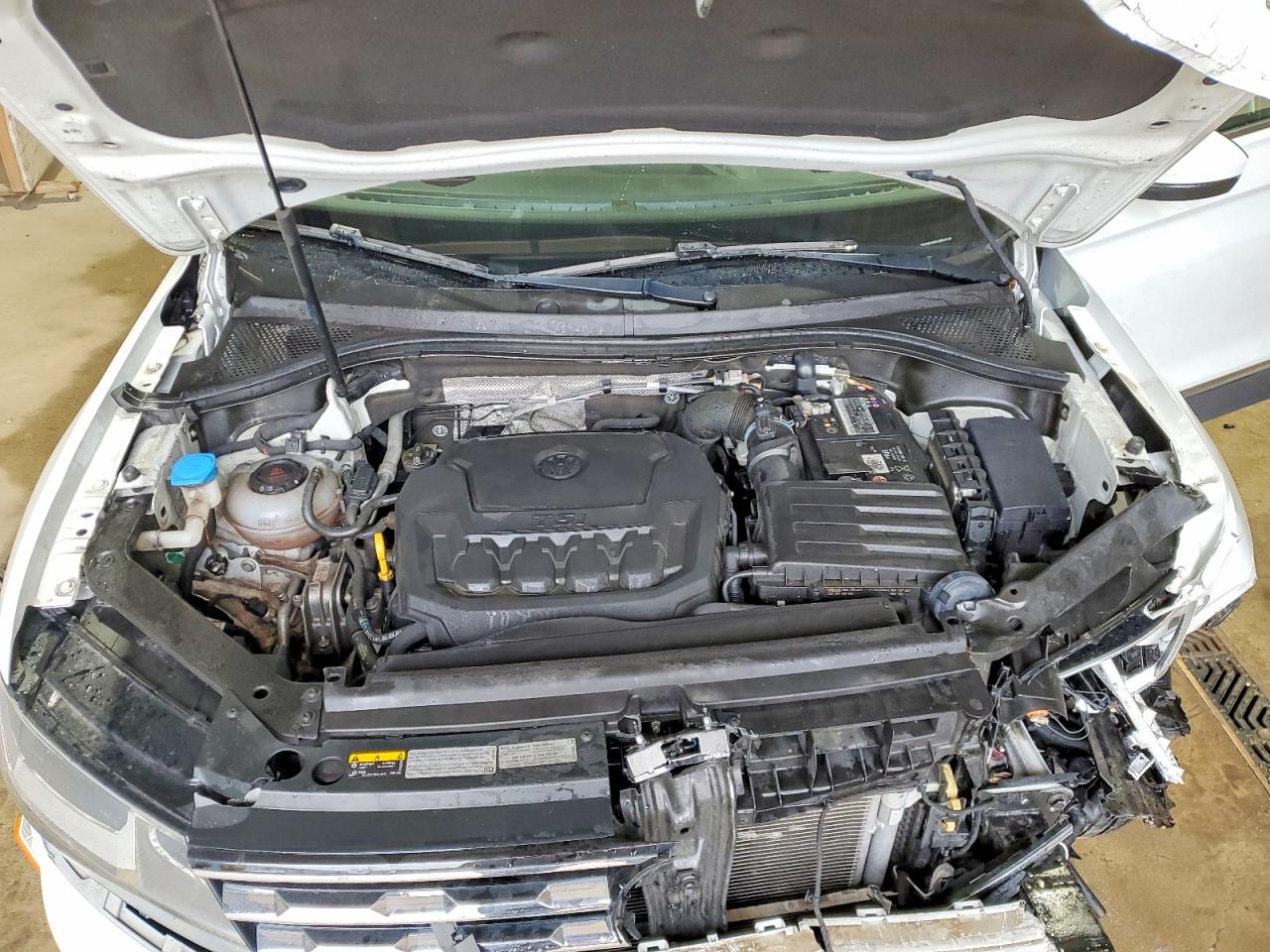 2020 VOLKSWAGEN TIGUAN SE photo 23