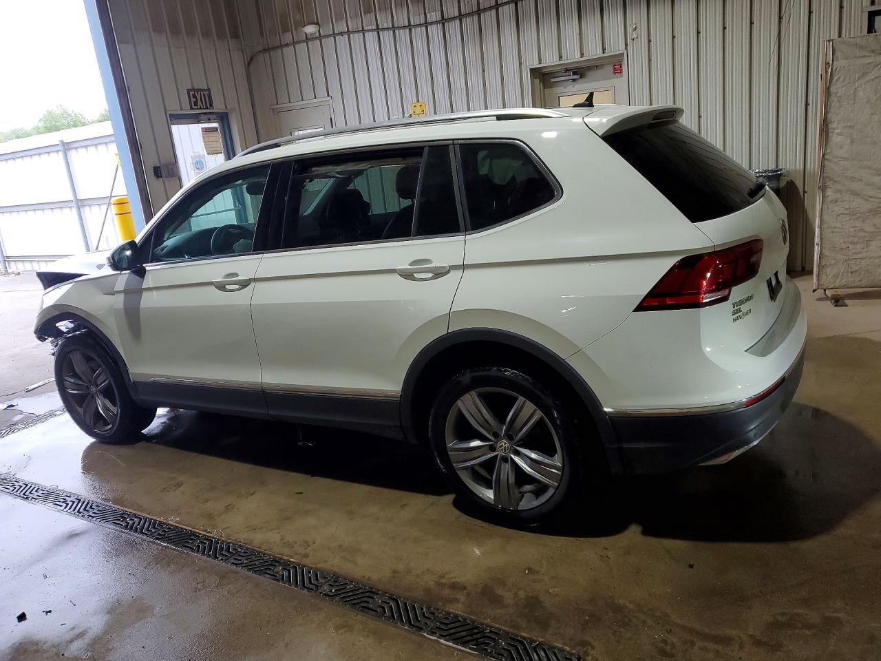 2020 VOLKSWAGEN TIGUAN SE photo 3