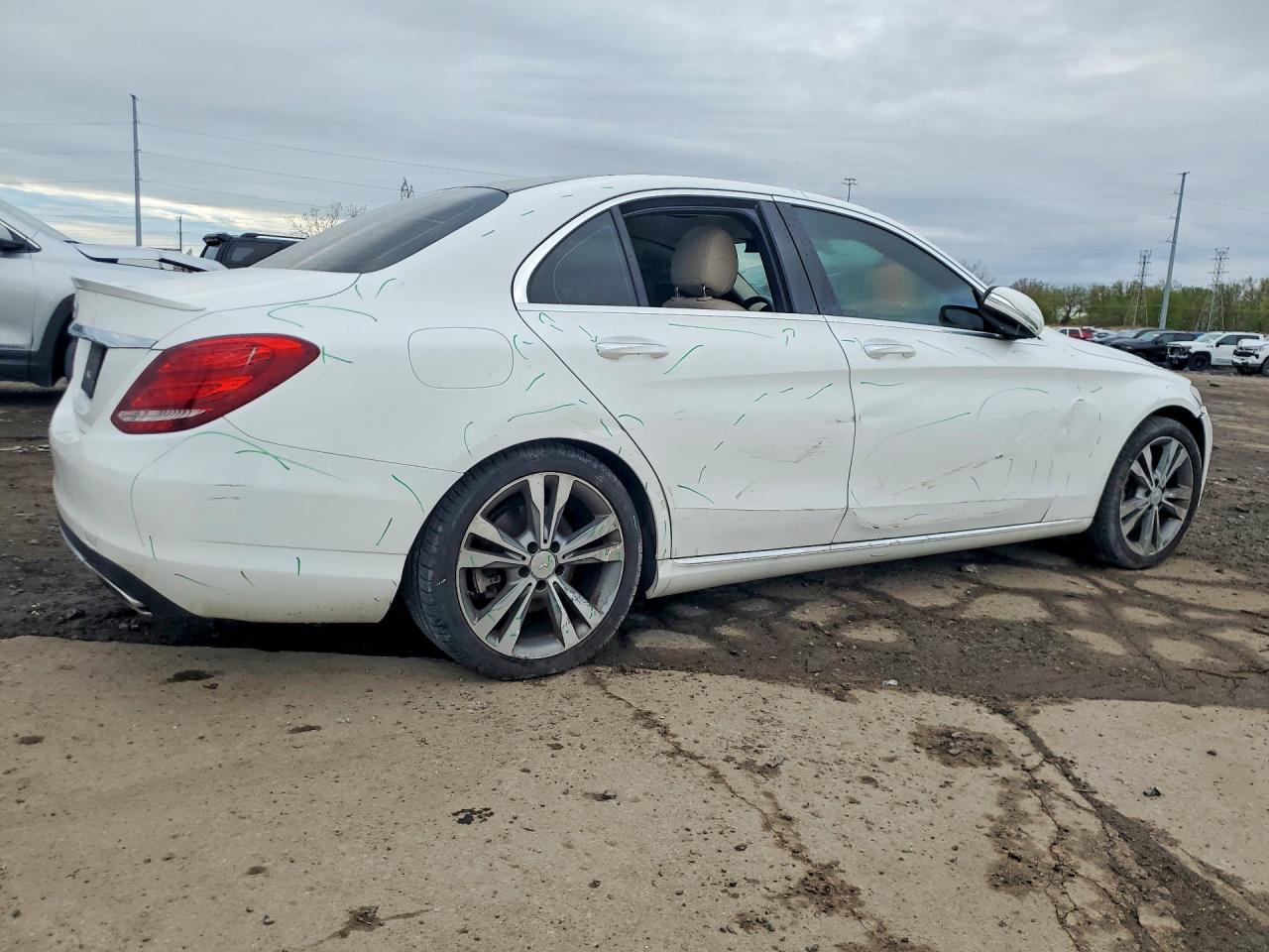 2015 MERCEDES-BENZ C 300 photo 3