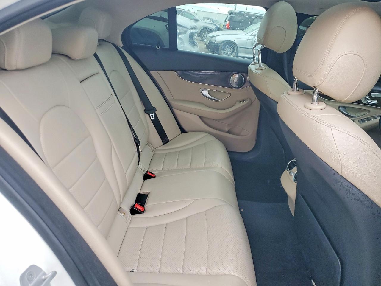 2015 MERCEDES-BENZ C 300 photo 10