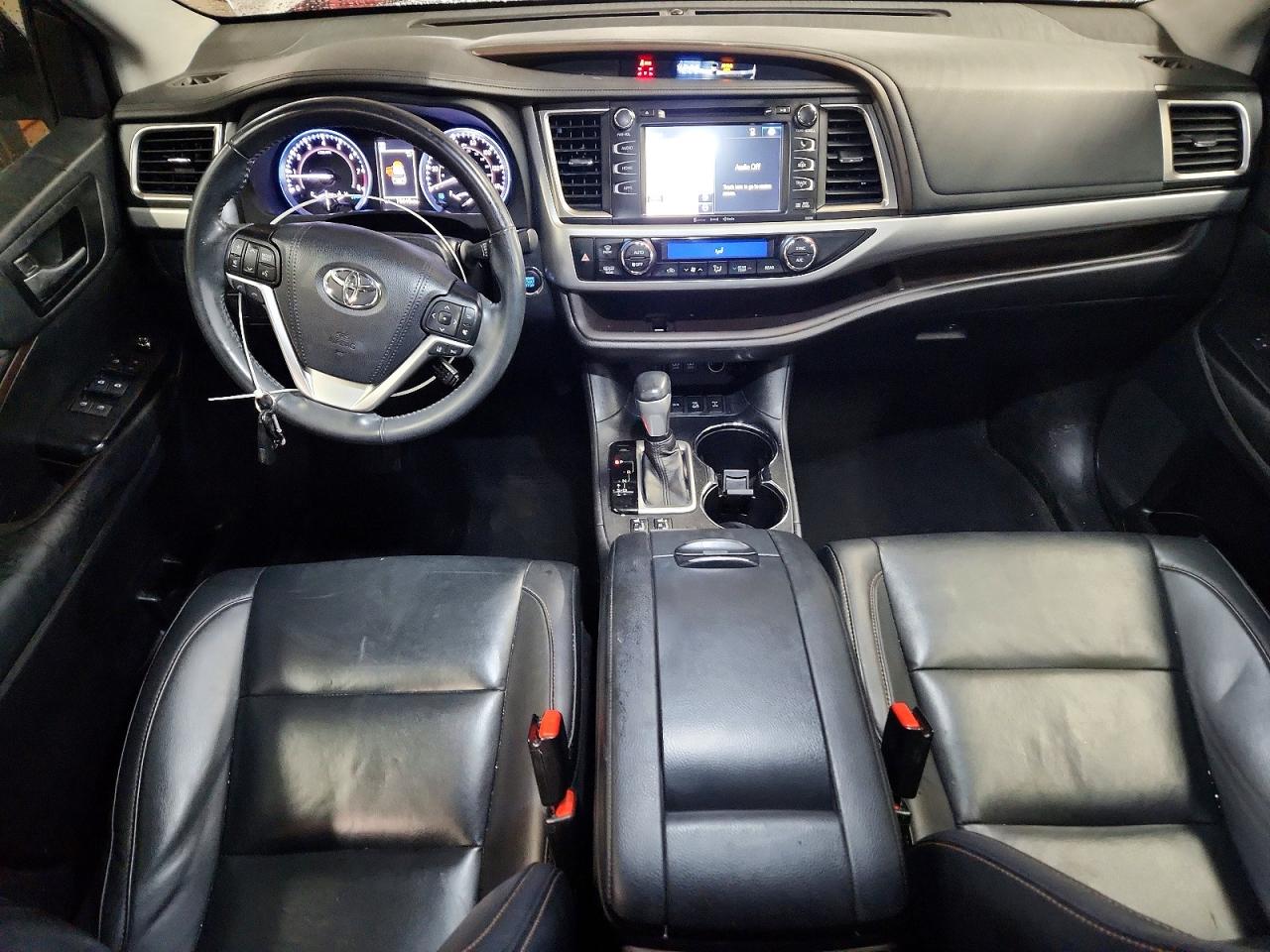 2019 TOYOTA HIGHLANDER XLE photo 22